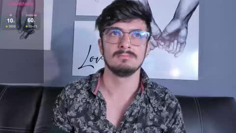 aaronfuentes7 online show from October 8, 2025, 12:14 pm