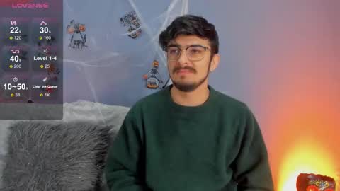 aaronfuentes7 online show from October 13, 2025, 1:33 pm