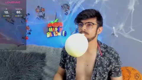 aaronfuentes7 online show from October 15, 2025, 7:03 pm