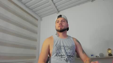 Snapshot of aaronhardi chatting on May 21, 2026, 5:03 am Aaron online show from May 21, 2026, 5:03 am