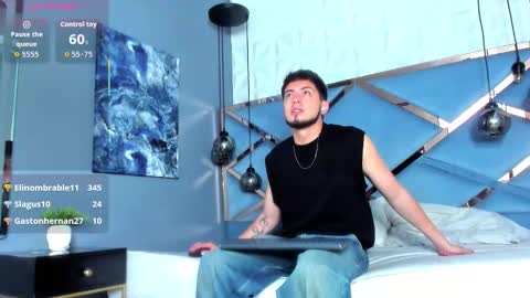 Snapshot of aaronpiers chatting on November 7, 2025, 11:21 am aaronpiers online show from November 7, 2025, 11:21 am