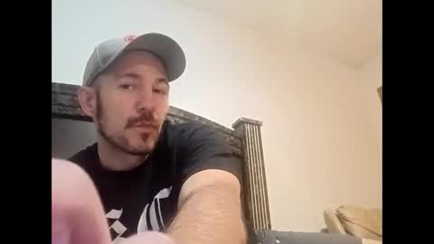 aaronshere888888 online show from March 1, 2026, 8:27 am