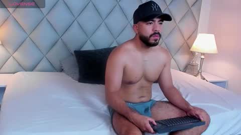 Aaron Vegaa online show from January 15, 2026, 4:44 pm