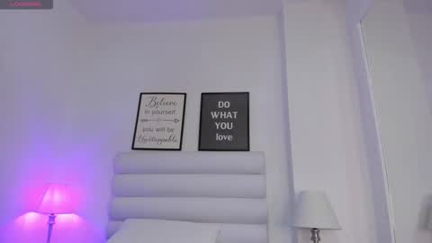 abbey_walker online show from December 22, 2025, 11:07 am