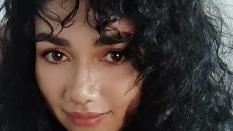 Martina online show from December 18, 2025, 12:44 pm