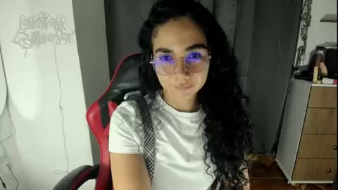 Snapshot of abbi_moon chatting on June 21, 2026, 8:33 pm Martina online show from June 21, 2026, 8:33 pm