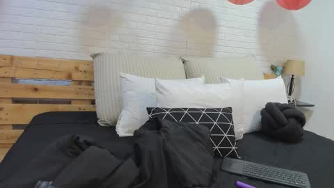 abbie online show from November 19, 2025, 2:33 am