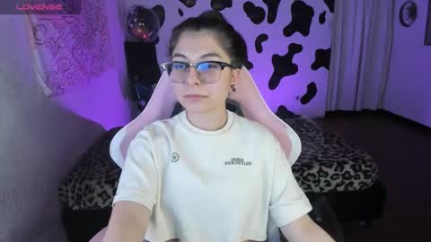 April online show from November 29, 2025, 3:31 am