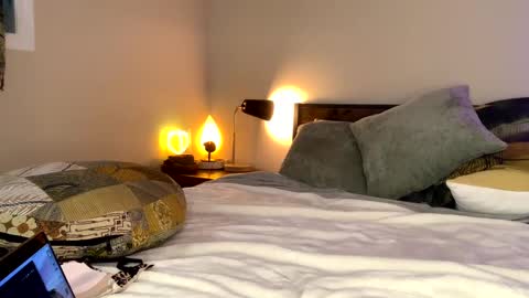 Abbie online show from March 3, 2025, 4:03 am