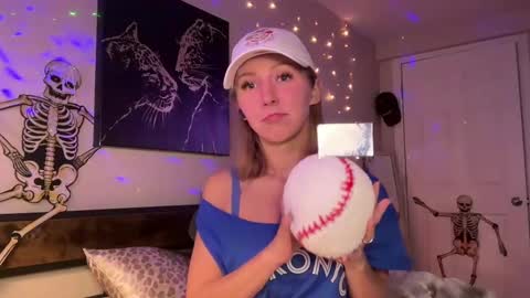 Abbie online show from November 2, 2025, 2:14 am