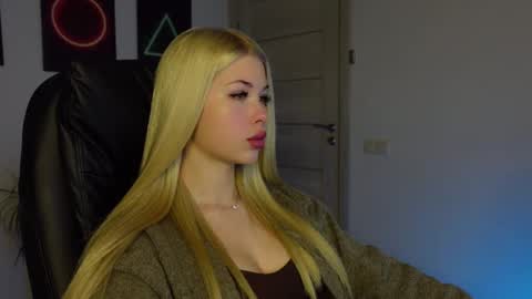 ABBY LAKER online show from January 30, 2025, 7:07 am