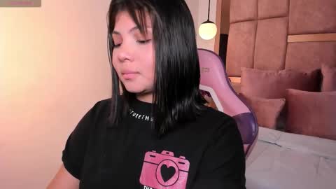 Snapshot of abby_roux chatting on February 4, 2026, 3:34 am Abby Roux online show from February 4, 2026, 3:34 am