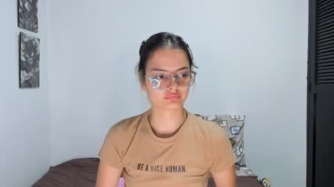 Snapshot of abby_saenz01 chatting on October 2, 2025, 11:45 pm Abby Saenz online show from October 2, 2025, 11:45 pm