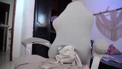 ABBY online show from November 22, 2025, 12:04 pm