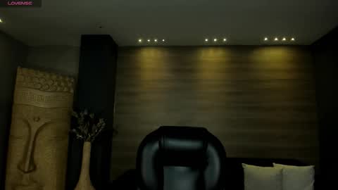 Abby Dalton  online show from September 10, 2025, 11:43 am