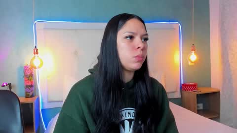 Abby Dixon  online show from February 6, 2026, 12:08 pm