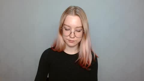 Snapshot of abbymoore__ chatting on December 29, 2024, 12:45 pm Abby Lovense is active online show from December 29, 2024, 12:45 pm