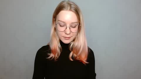 Snapshot of abbymoore__ chatting on January 7, 2025, 12:09 pm Abby Lovense is active online show from January 7, 2025, 12:09 pm