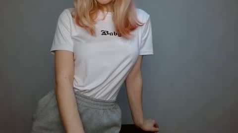 Snapshot of abbymoore__ chatting on January 13, 2025, 1:17 pm Abby Lovense is active online show from January 13, 2025, 1:17 pm