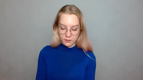 Snapshot of abbymoore__ chatting on January 18, 2025, 9:34 am Abby Lovense is active online show from January 18, 2025, 9:34 am