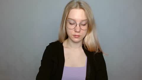 Snapshot of abbymoore__ chatting on January 26, 2025, 8:57 am Abby Lovense is active online show from January 26, 2025, 8:57 am