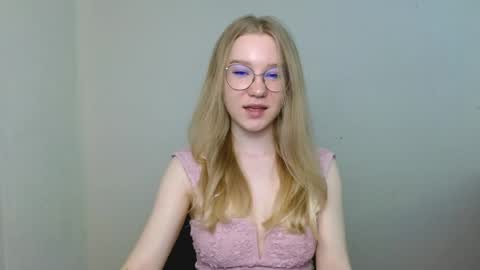 Abby Lovense is active online show from April 3, 2026, 10:13 am