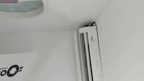 abbyswan_ online show from February 5, 2026, 11:48 am