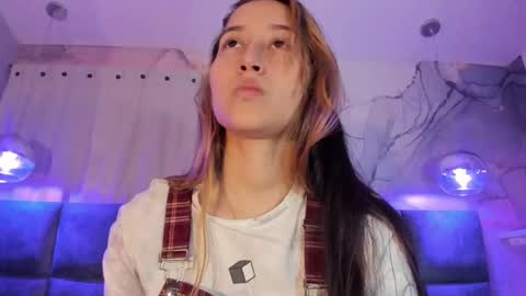 Snapshot of abbysweet1_ chatting on November 8, 2025, 11:43 am Abigail online show from November 8, 2025, 11:43 am