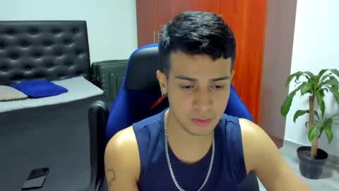 Independence model AbelAsburgo online show from October 26, 2025, 12:38 am