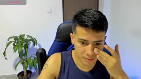 Independence model AbelAsburgo online show from October 29, 2025, 6:59 am