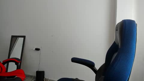 Independence model AbelAsburgo online show from February 11, 2026, 7:08 pm