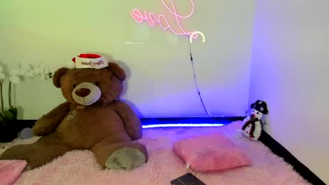  Abella and Kendra  online show from December 27, 2024, 9:32 pm