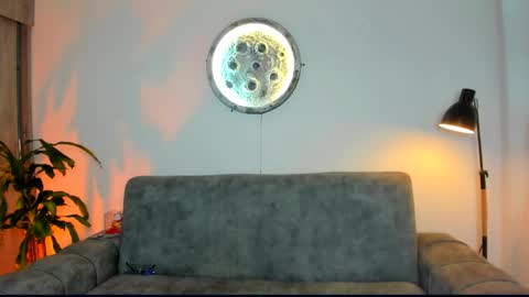 Snapshot of abellaconnor chatting on February 28, 2026, 9:05 pm Abella and Kendra online show from February 28, 2026, 9:05 pm