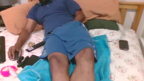 Snapshot of abhi_cam chatting on December 11, 2024, 8:28 pm Naked Gentleman online show from December 11, 2024, 8:28 pm