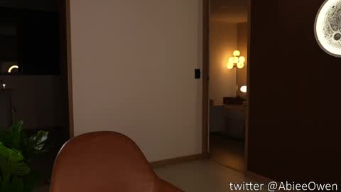 abie_owen online show from May 16, 2026, 12:51 am