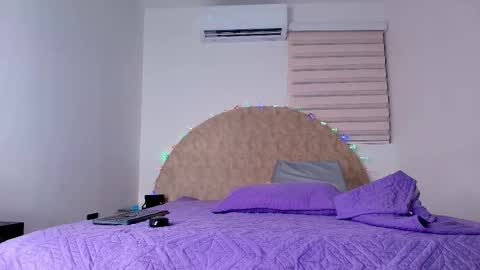 Abigail online show from December 5, 2025, 3:04 am