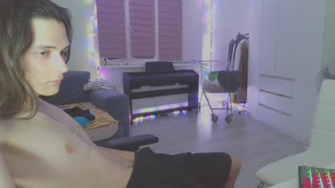 Snapshot of abobus123 chatting on February 6, 2025, 2:48 pm hi  cum in pvt noi extra tip online show from February 6, 2025, 2:48 pm