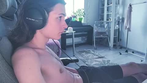Snapshot of abobus123 chatting on April 19, 2026, 9:19 am hi cum in pvt noi extra tip online show from April 19, 2026, 9:19 am