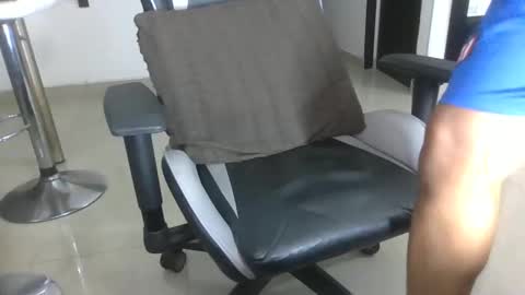 abraca402512 online show from January 11, 2026, 4:12 pm