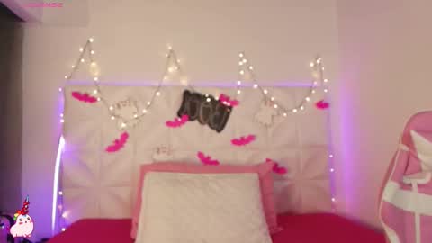 Snapshot of abril1_gh chatting on October 16, 2025, 9:43 am Abril online show from October 16, 2025, 9:43 am