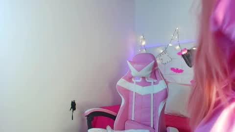 Snapshot of abril1_gh chatting on October 21, 2025, 9:54 am Abril online show from October 21, 2025, 9:54 am