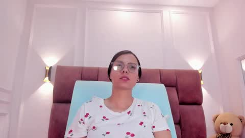 Snapshot of abril_jones10 chatting on December 30, 2024, 10:43 am Abril jones online show from December 30, 2024, 10:43 am