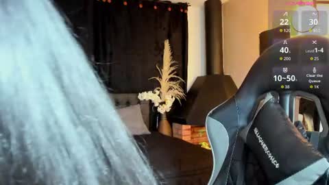 Snapshot of abril_riios chatting on June 21, 2026, 4:15 am Abril online show from June 21, 2026, 4:15 am