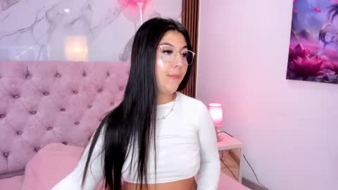 Abril online show from April 6, 2026, 11:33 am