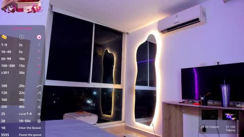 Snapshot of abrilstivenson_ chatting on January 26, 2025, 1:52 am itis S O F I A online show from January 26, 2025, 1:52 am