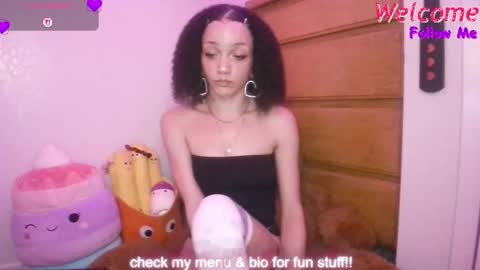 Peach online show from January 15, 2026, 4:50 am