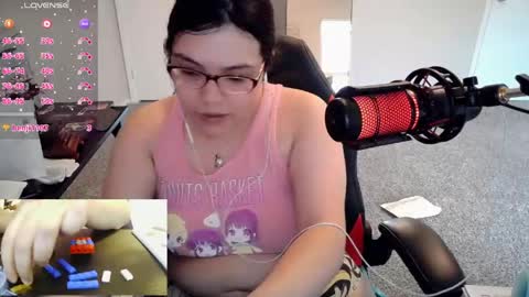 AChubbyGummy online show from April 17, 2026, 10:24 pm