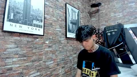 Acid Milo online show from December 6, 2024, 5:33 pm