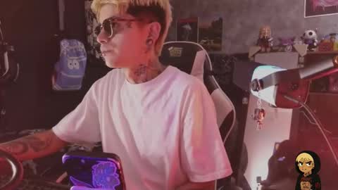 Acid Milo online show from February 12, 2026, 4:24 pm
