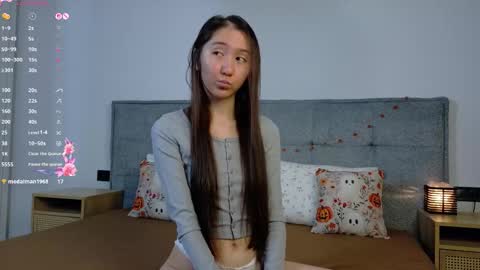 Akia online show from October 24, 2025, 5:42 pm